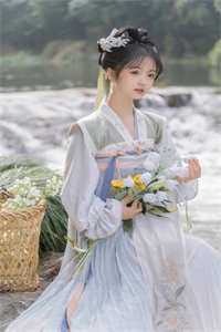 云海茕茕两杳茫文章