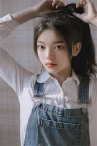 闺蜜将我卖到恶魔大本营，却不想我是恶魔老大白月光无删版